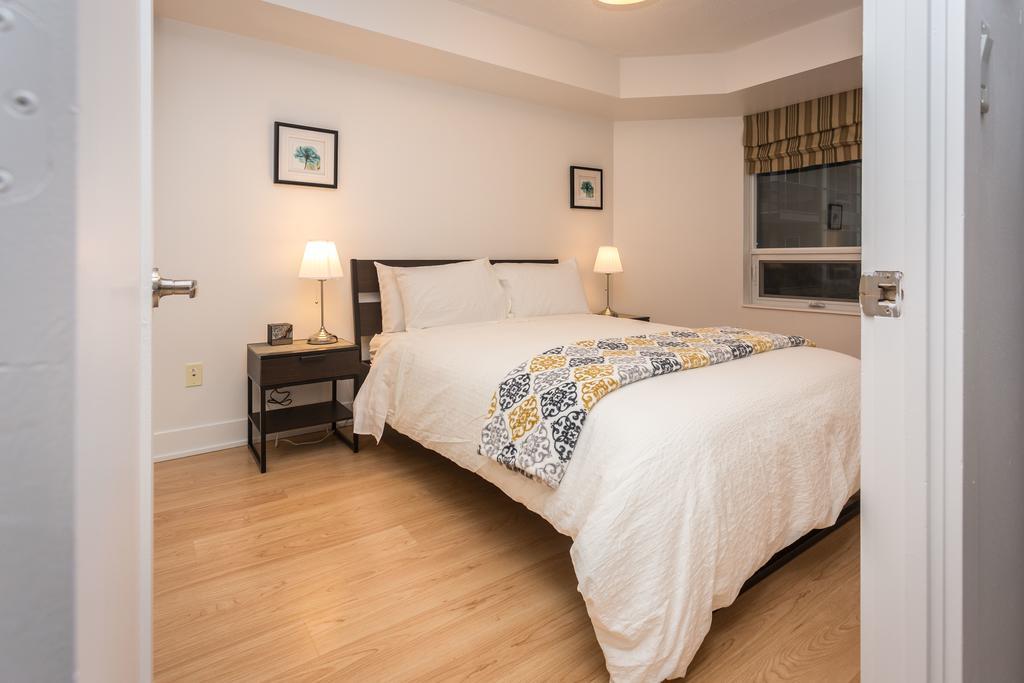Red Maple Suites - Blue Jays Way Toronto Zimmer foto