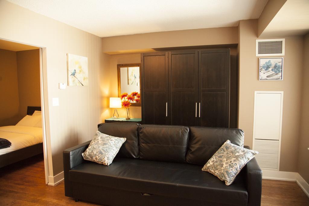 Red Maple Suites - Blue Jays Way Toronto Exterior foto